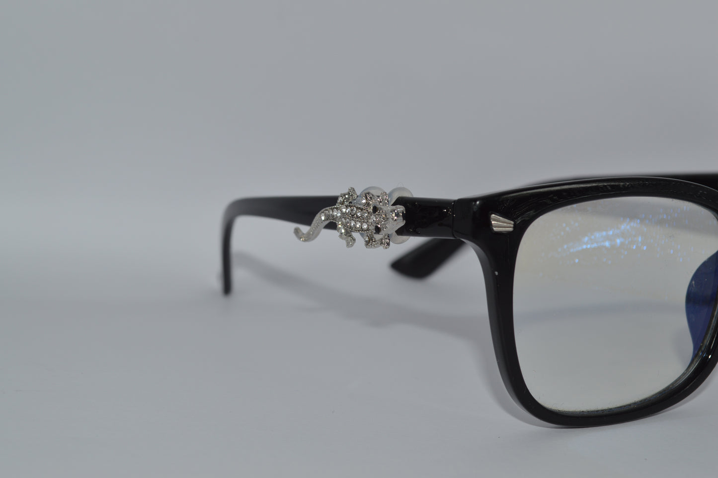 Jeweled Alligator Eyedeco Charm