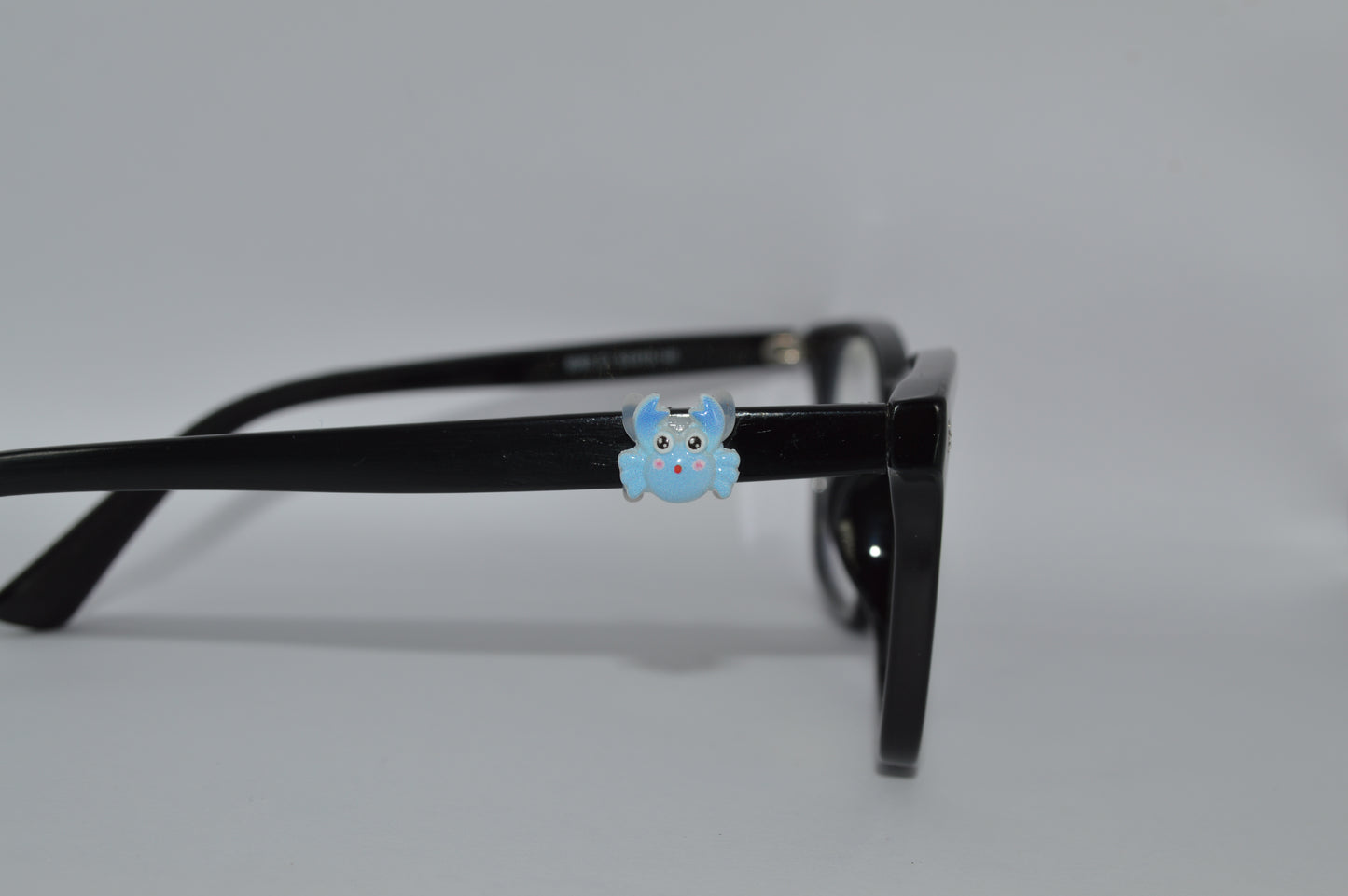 Blue Cartoon Crab Eyedeco Charm