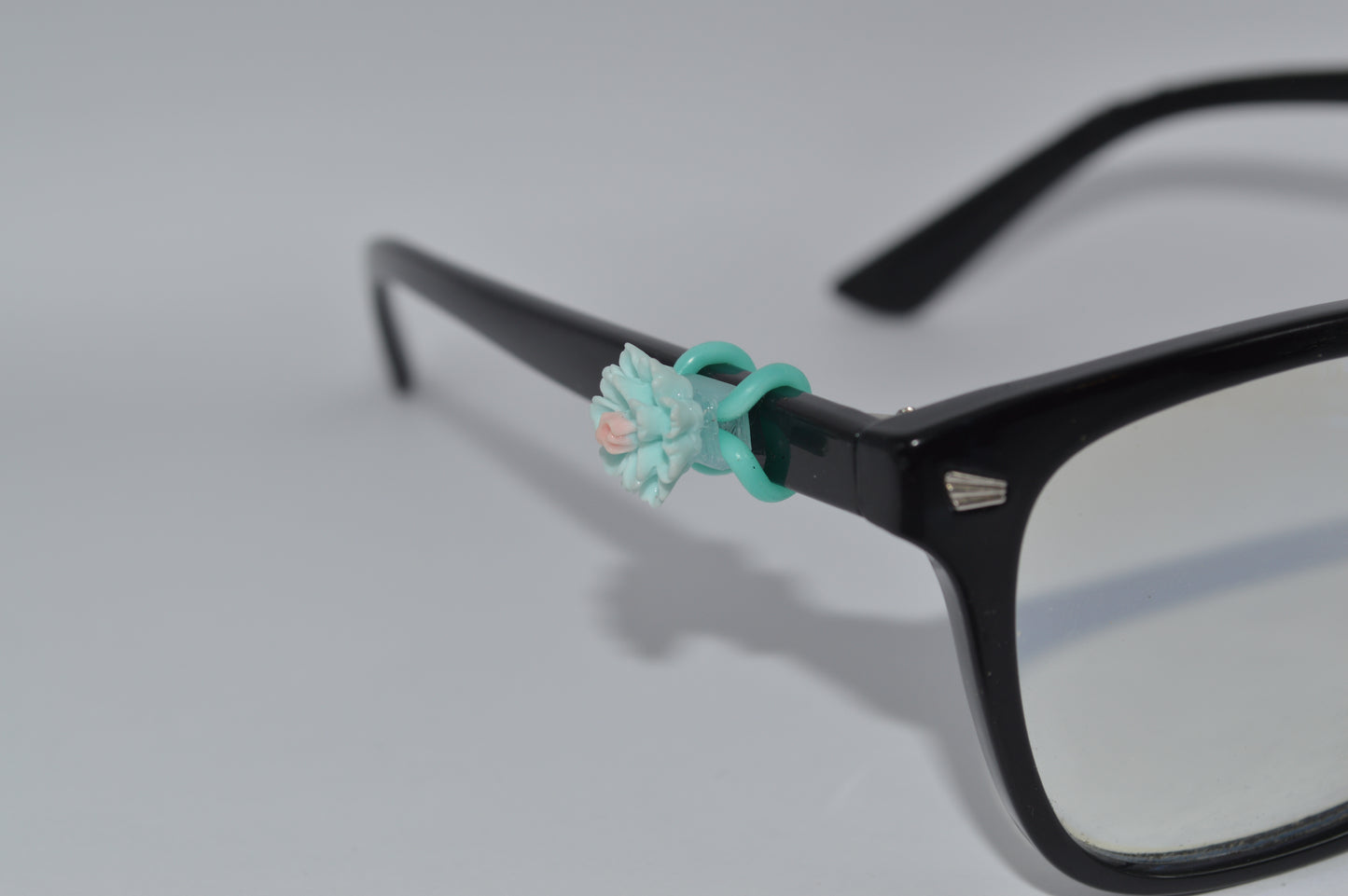 Lotus Flowe Eyedecor Charm