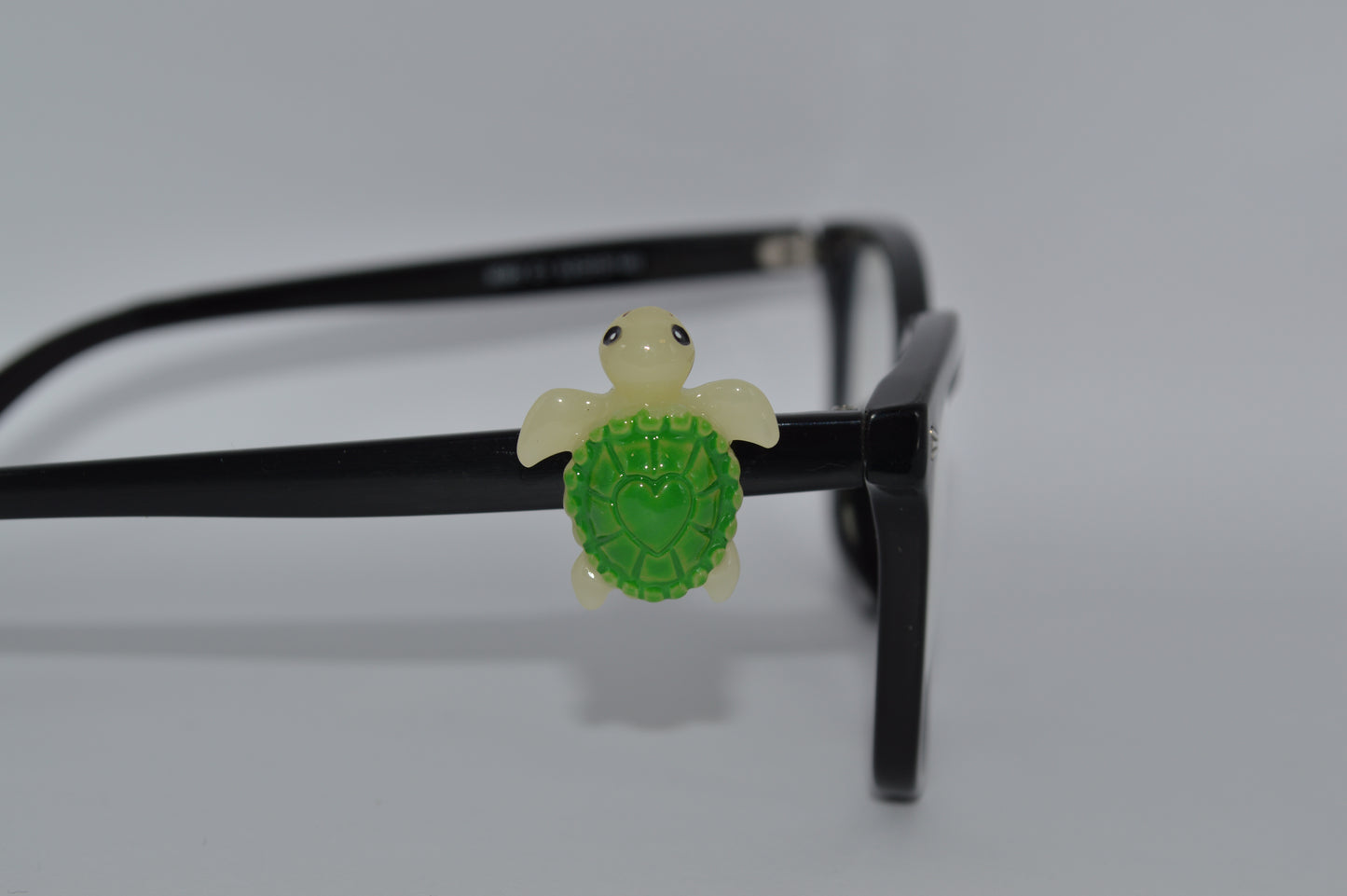 Cartoon Sea Turtle Eyedeco Charm