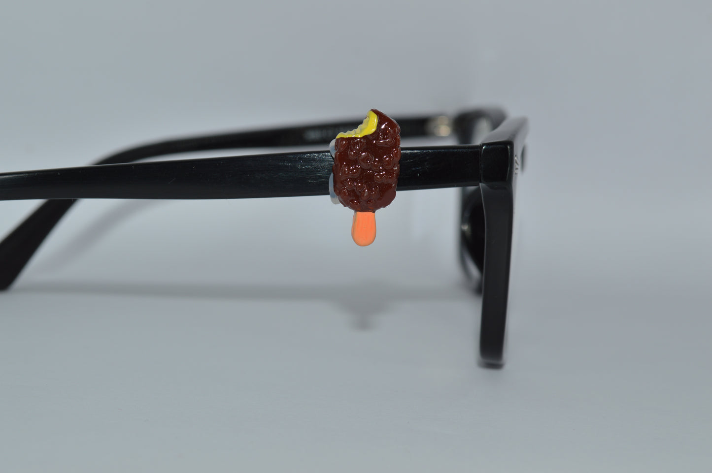 Fudge Pop Eyedeco Charm