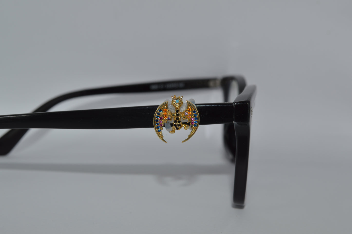 Jeweled Dragon Eyedeco Charm