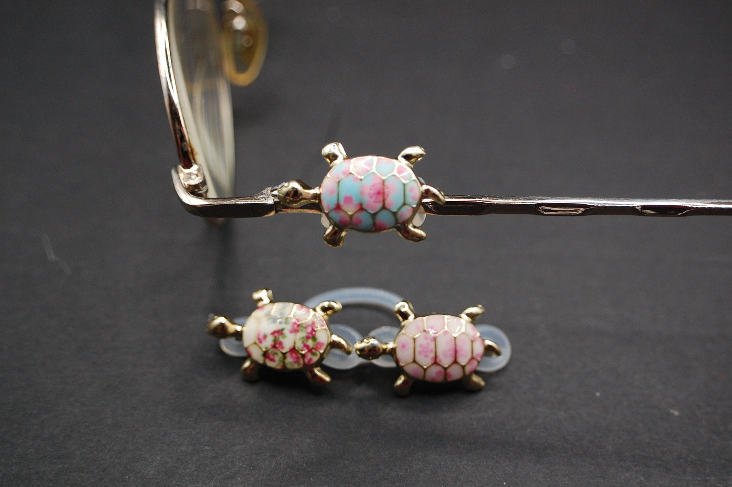 Multi-Colored Tortoise Eyedeco Charm