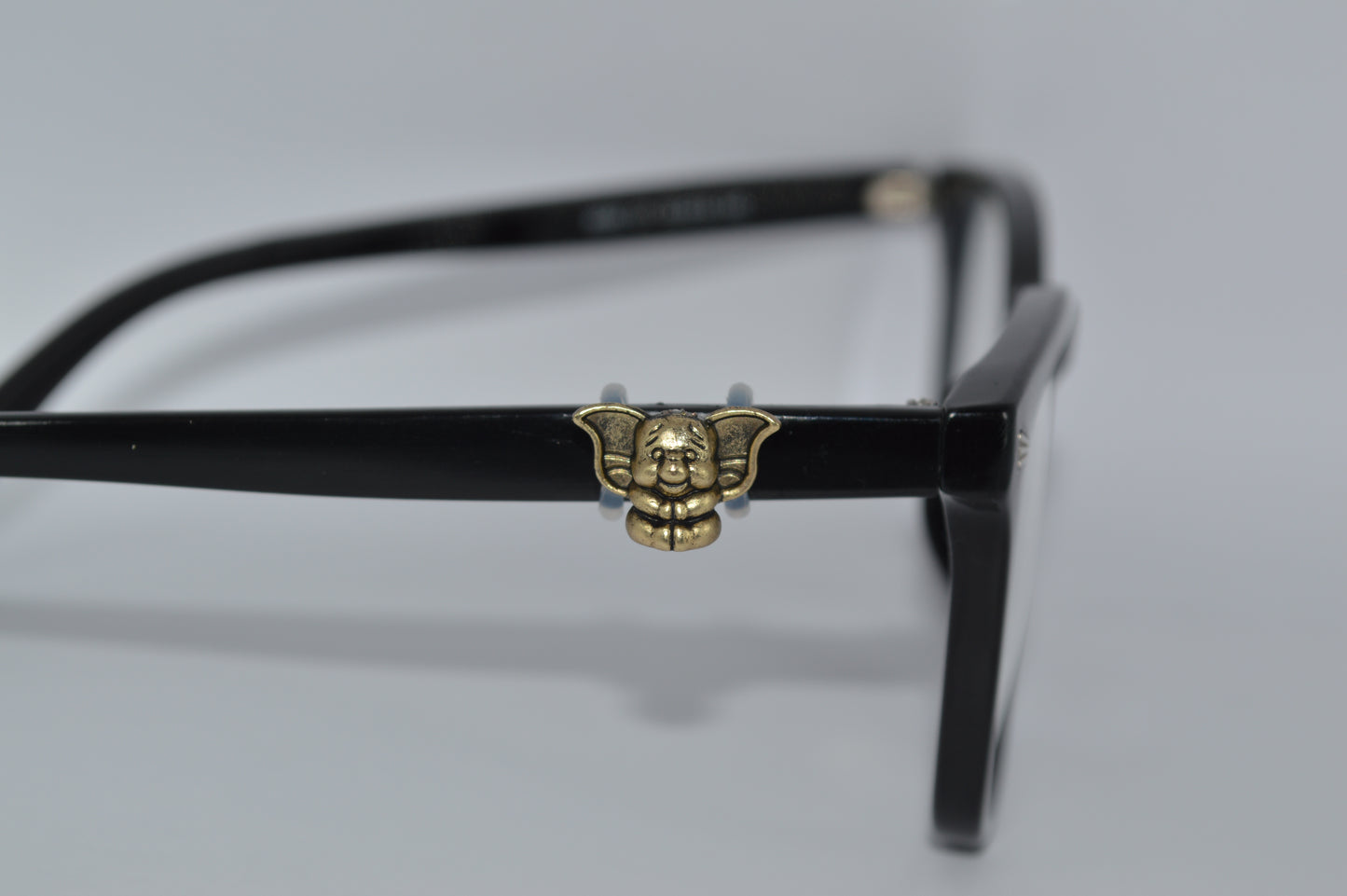 Large-Eared Elephan Eyedecot Charm