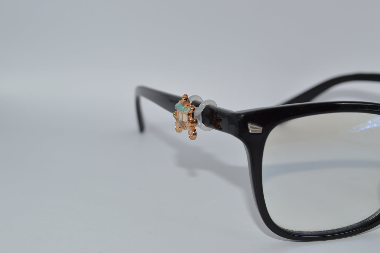 Carriage Eyedeco Charm