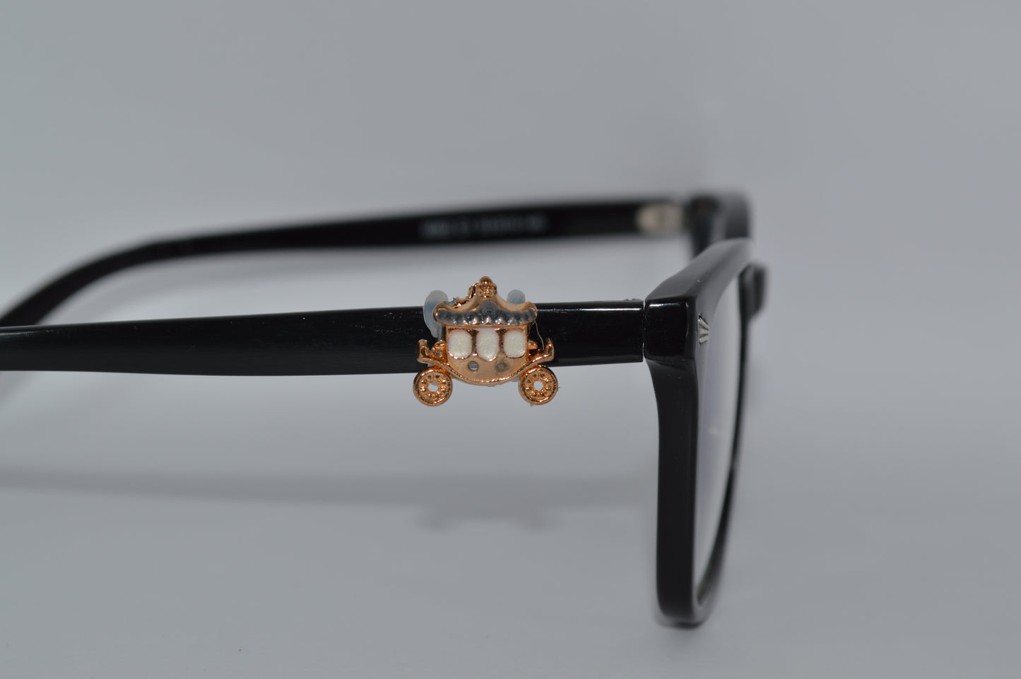 Carriage Eyedeco Charm