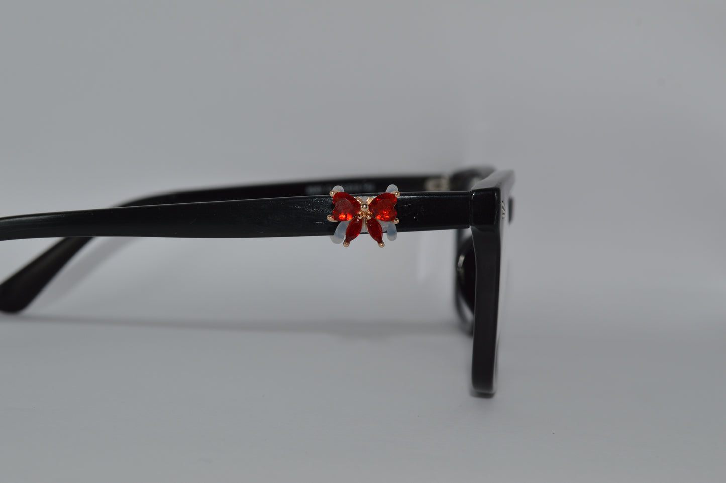 Jeweled Bow Eyedeco Charm
