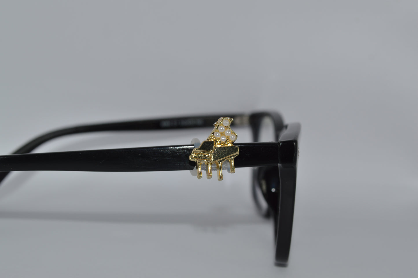 Jeweled Piano Eyedeco Charm