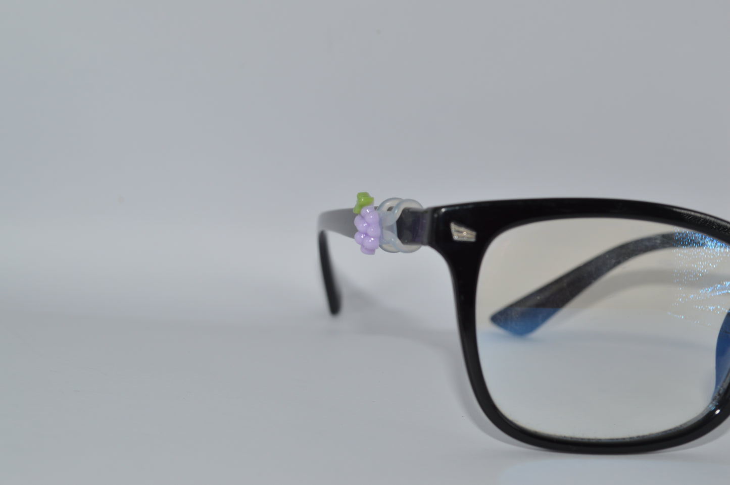 Grapes EyedecoCharm K47