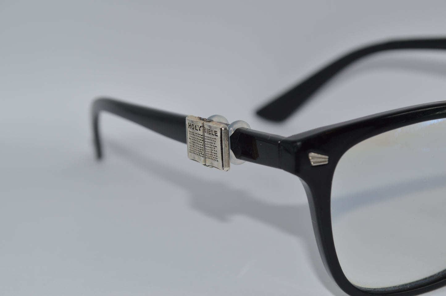 Bible Eyedeco Charm