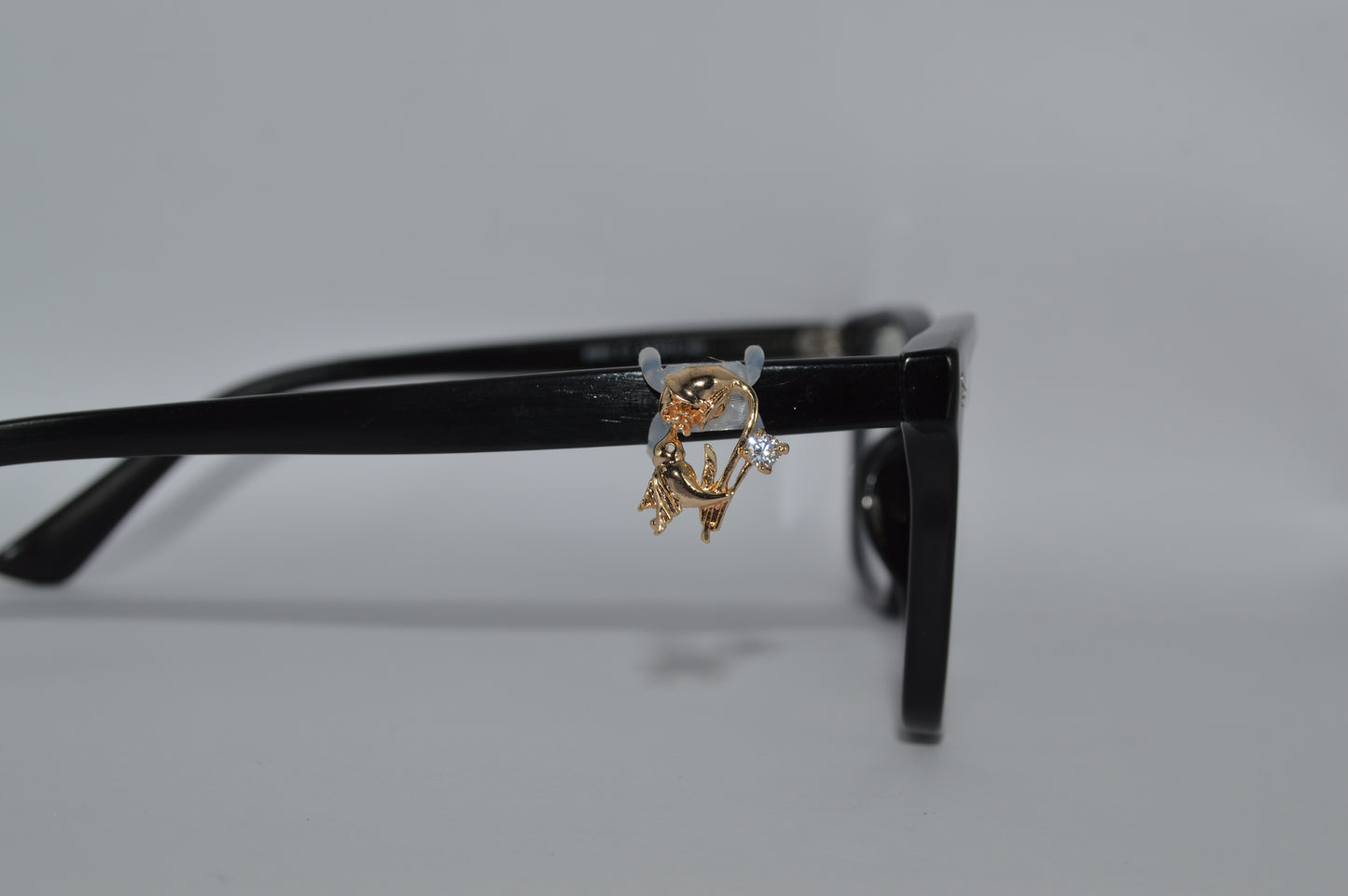 Hummingbird w/ Rose Eyedeco Charm