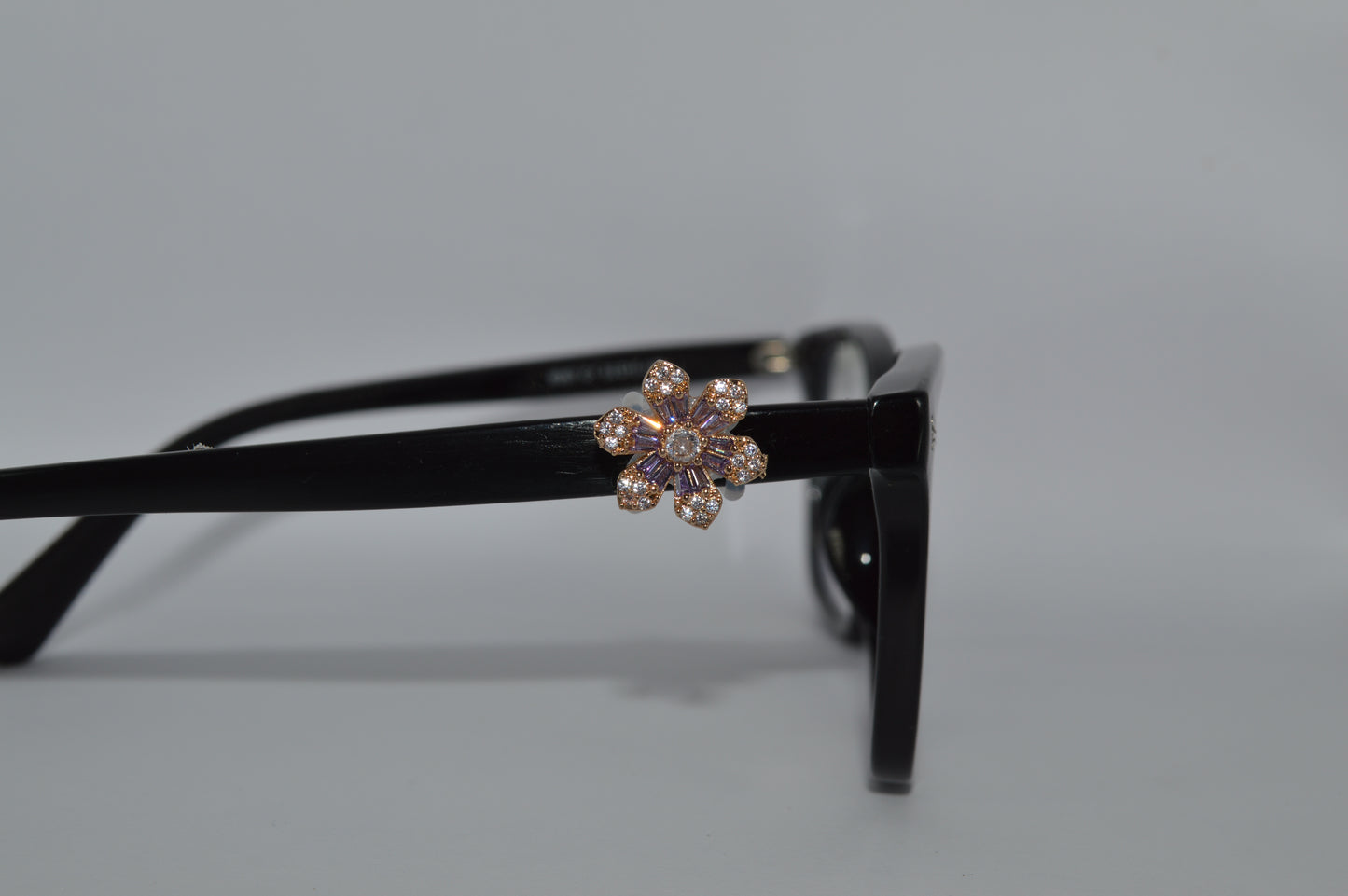 Jeweled Purple Flower Eyedeco Charm