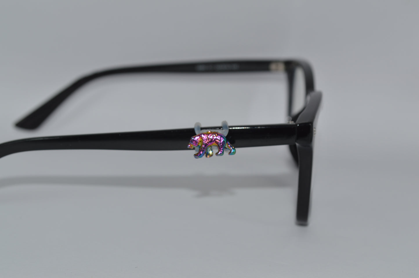 Grizzly Bear Eyedeco Charm