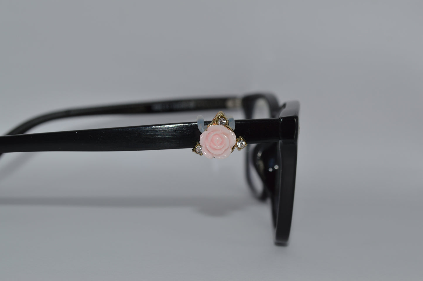Pink Rose w/ Rhinestone Eyedecos Charm