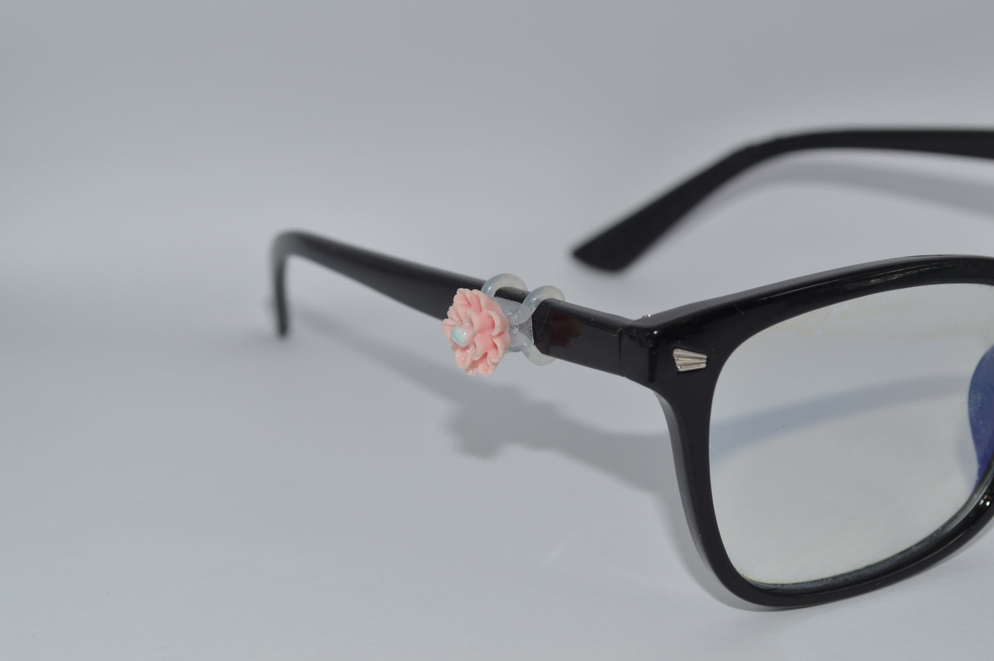 Lotus Flowe Eyedecor Charm