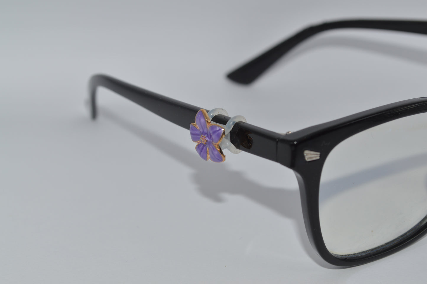 Pearl Flowe Eyedecor Charm