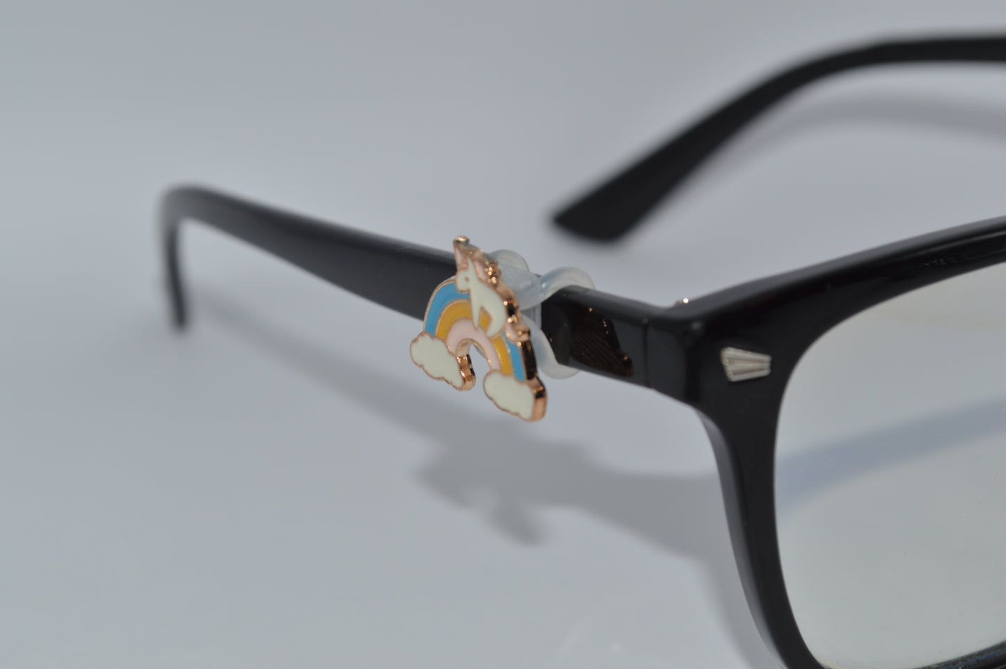 Unicorn w/ Rainbow Eyedeco Charm
