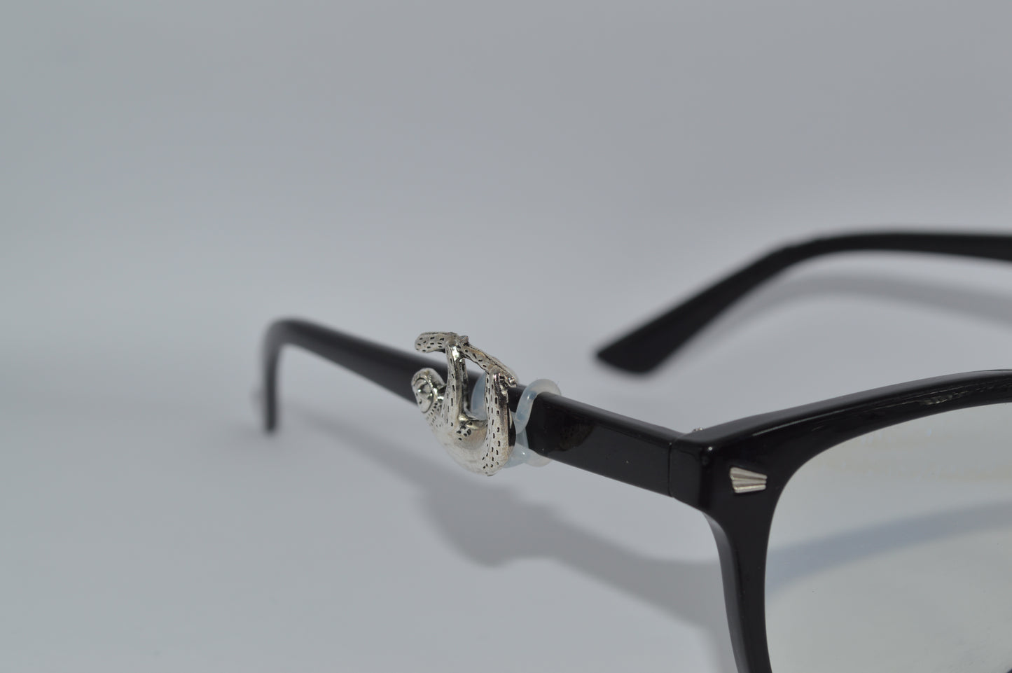 Sloth Eyedeco Charm