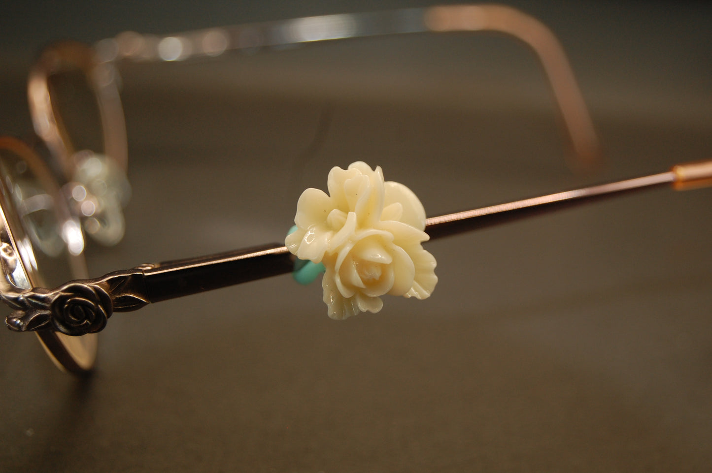 Flower Bouque Eyedecot Charm