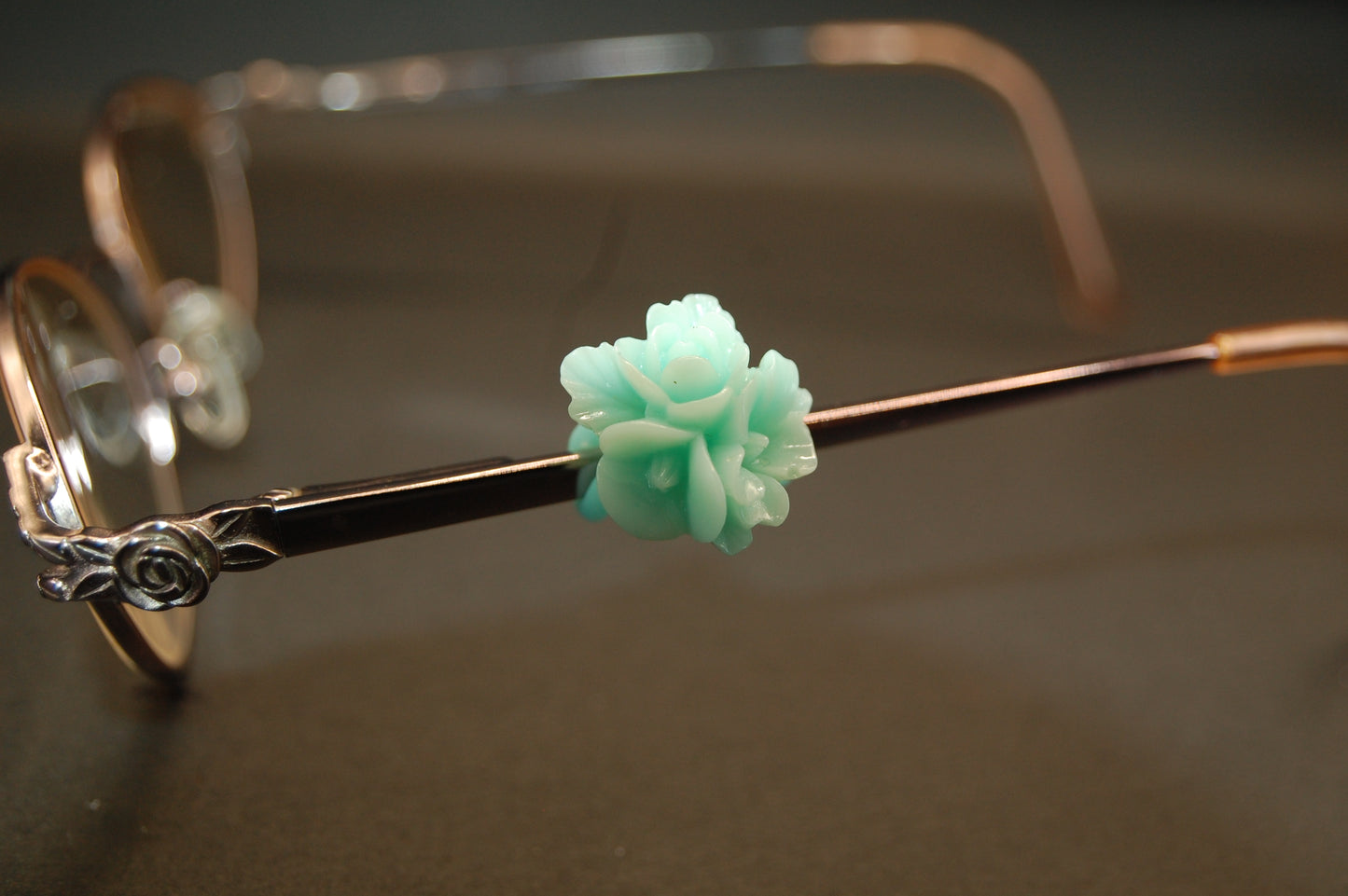 Flower Bouque Eyedecot Charm