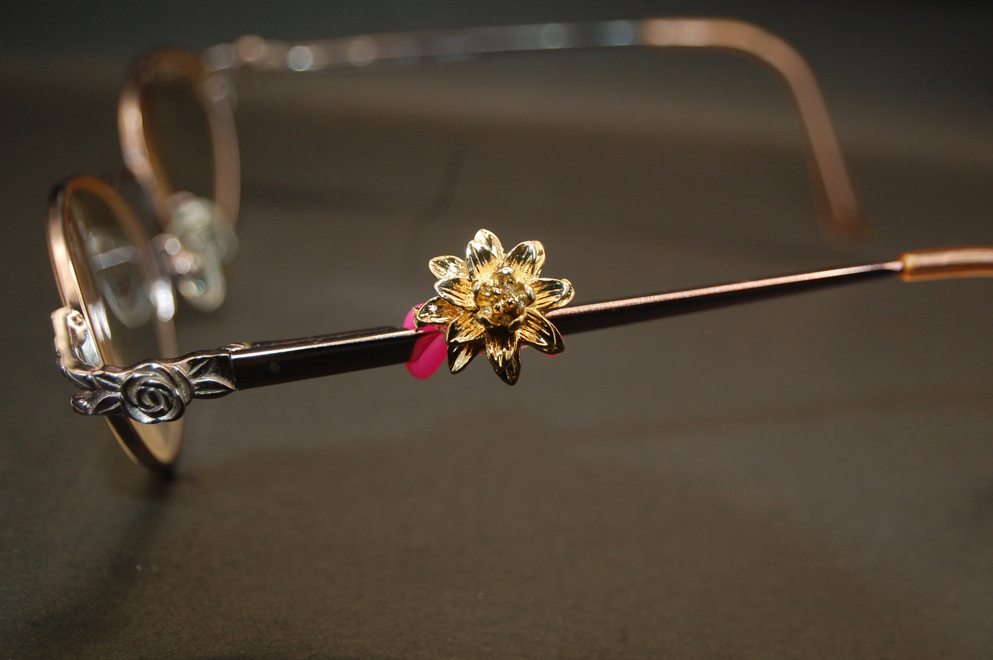 Golden Flower Eyedeco Charm