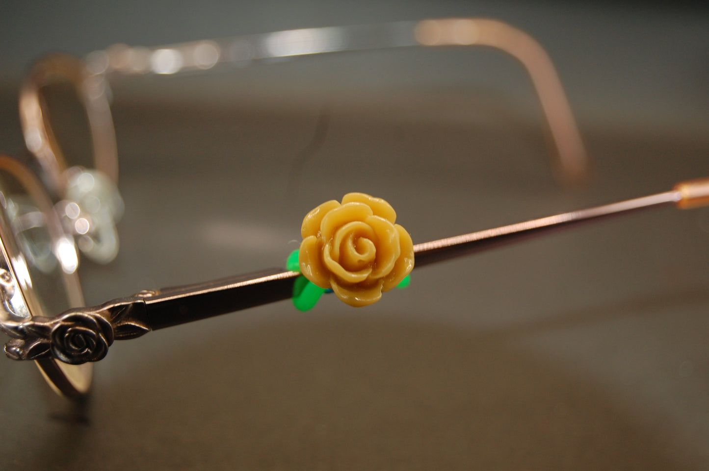 Rose Eyedeco Charm