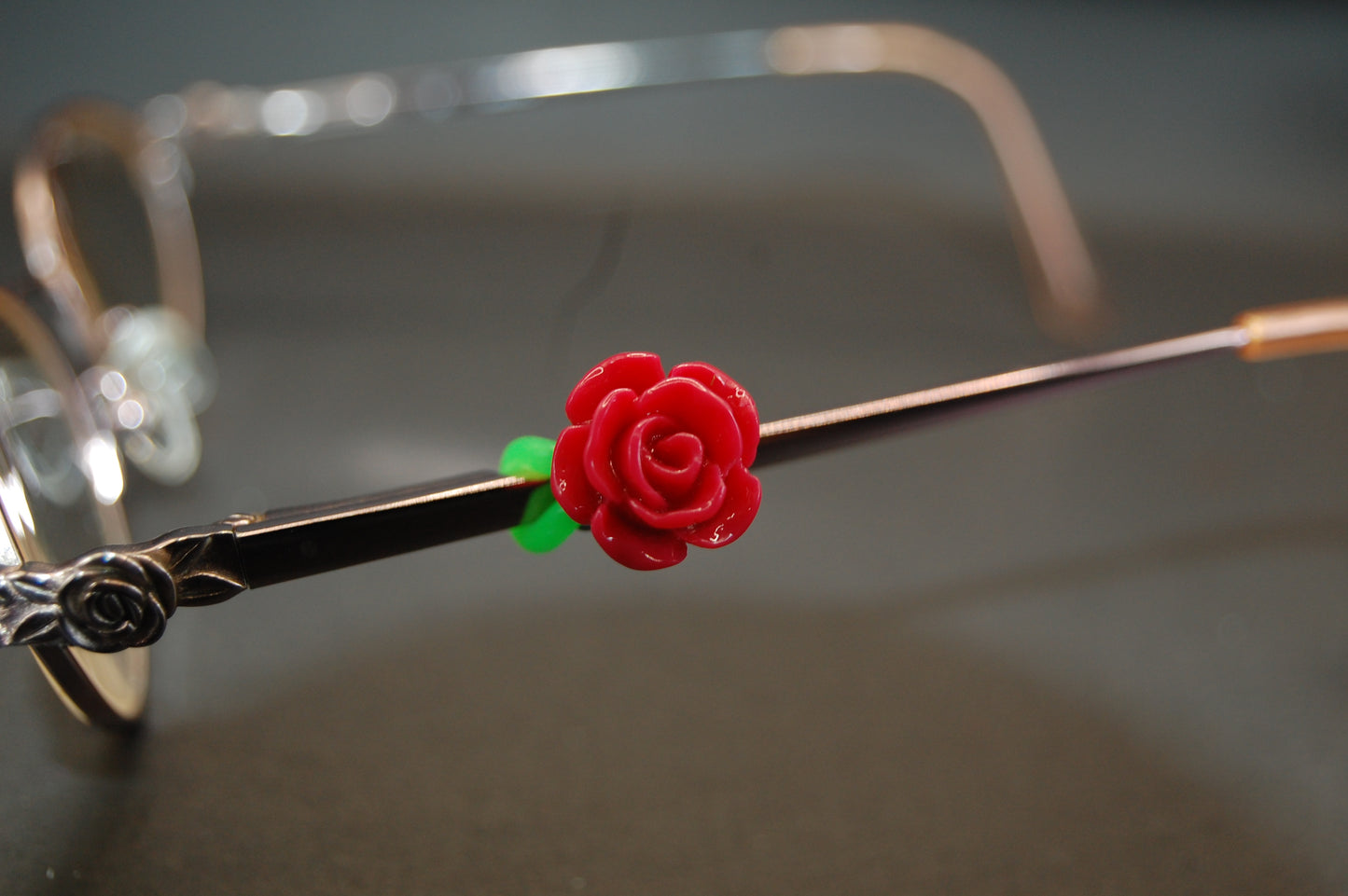 Rose Eyedeco Charm