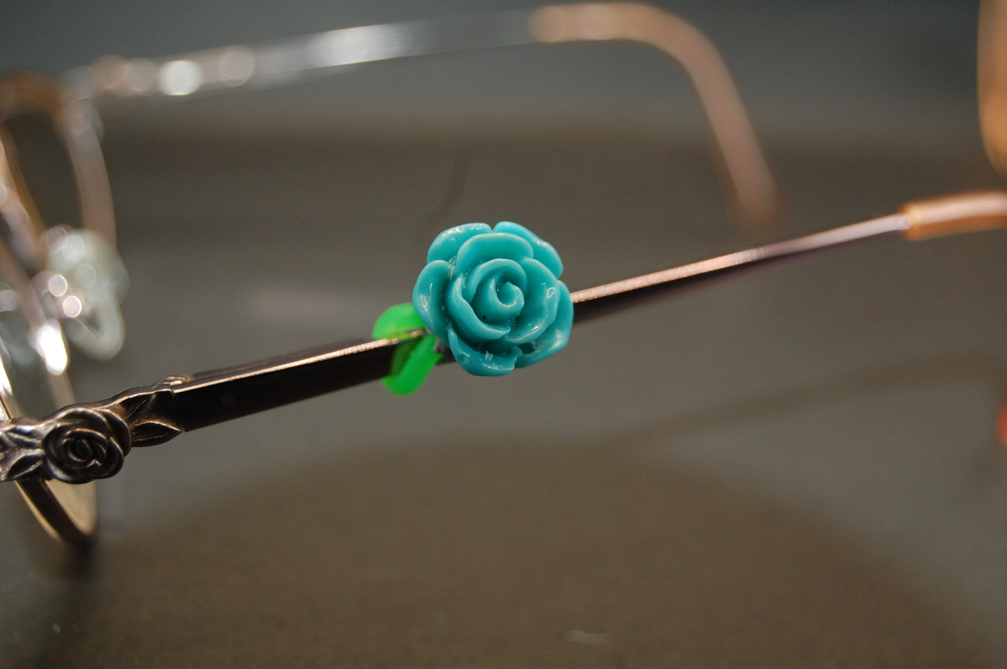 Rose Eyedeco Charm