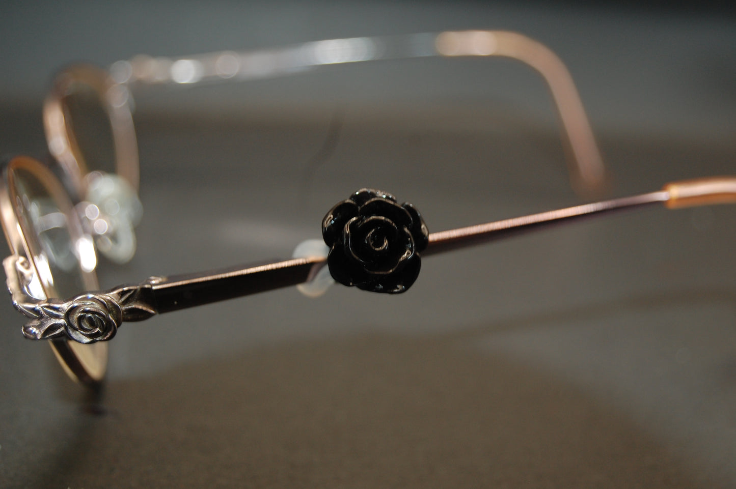 Rose Eyedeco Charm
