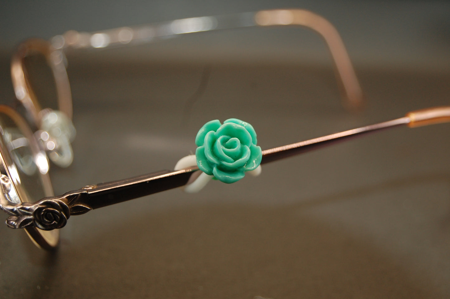 Rose Eyedeco Charm