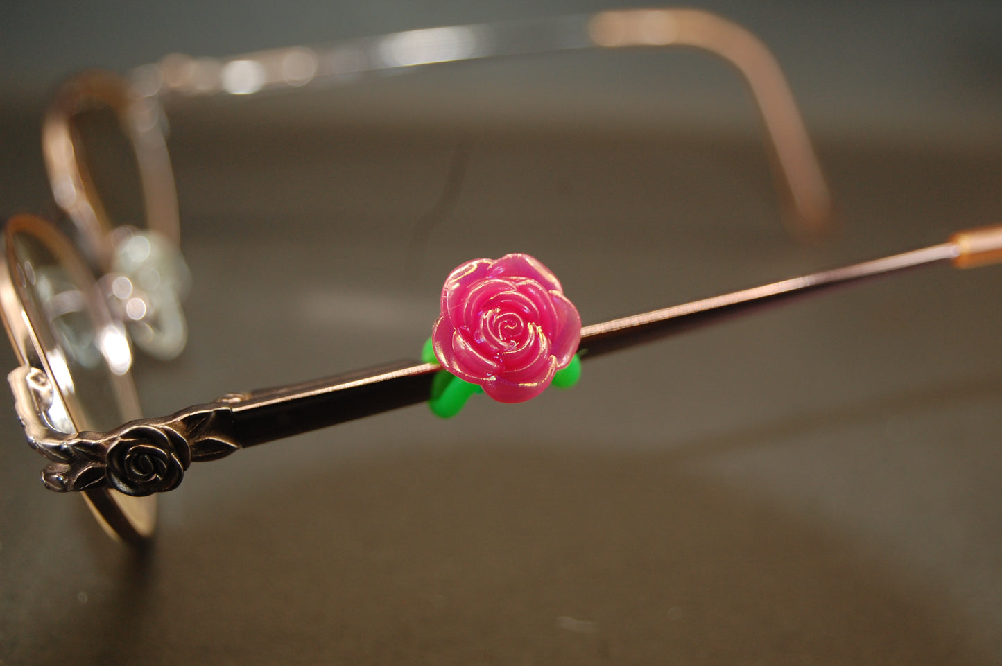 Iridescent Rose Eyedeco Charm