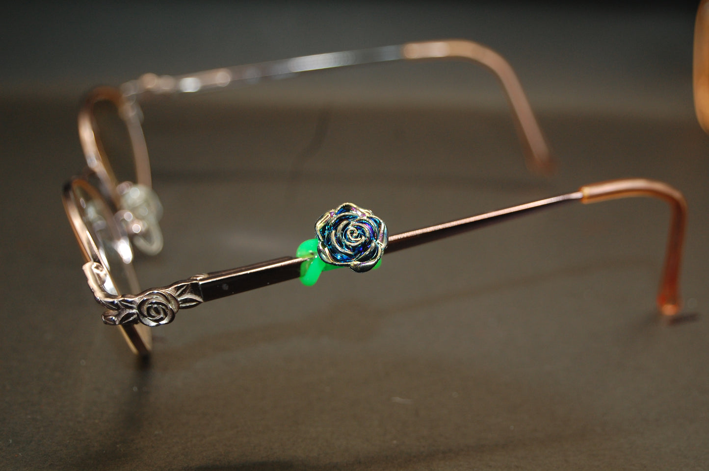Iridescent Rose Eyedeco Charm