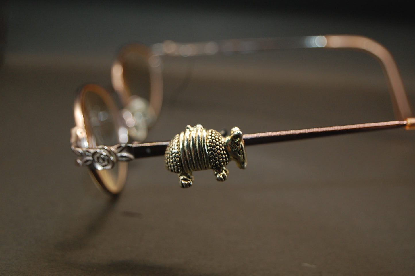 Armadillo Eyedeco Charm