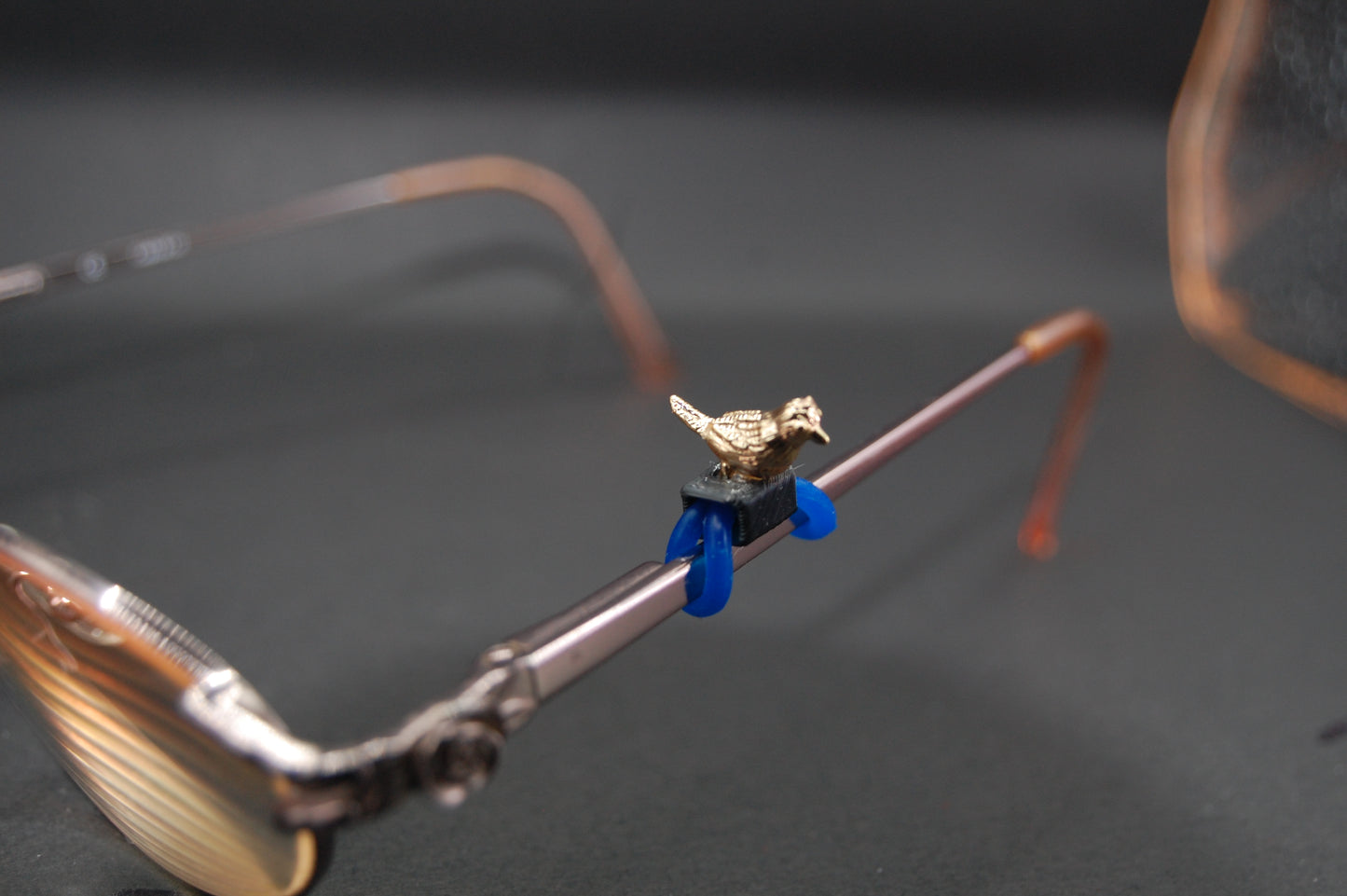 Sitting Bird Eyedeco Charm