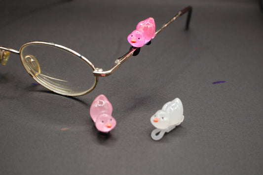 Glow In The Dark Crouching Duck Eyedeco Charm