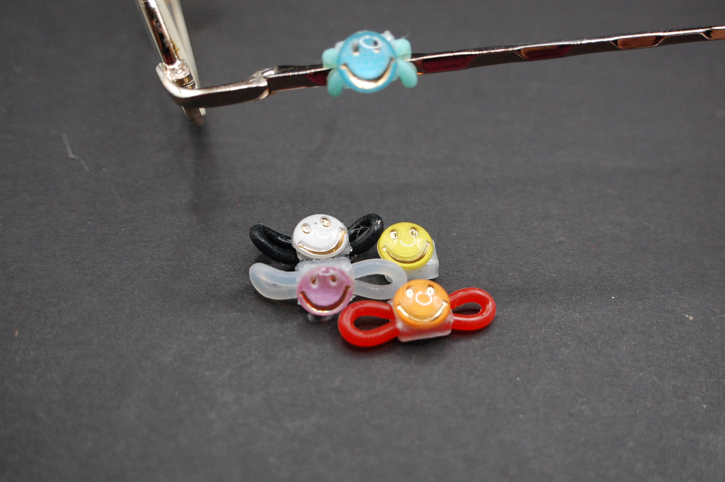 Opaque Smiley Face Eyedeco Charm