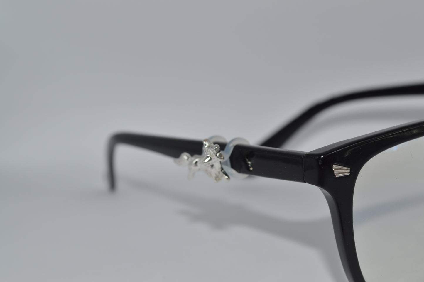 Silver Fox Eyedeco Charm