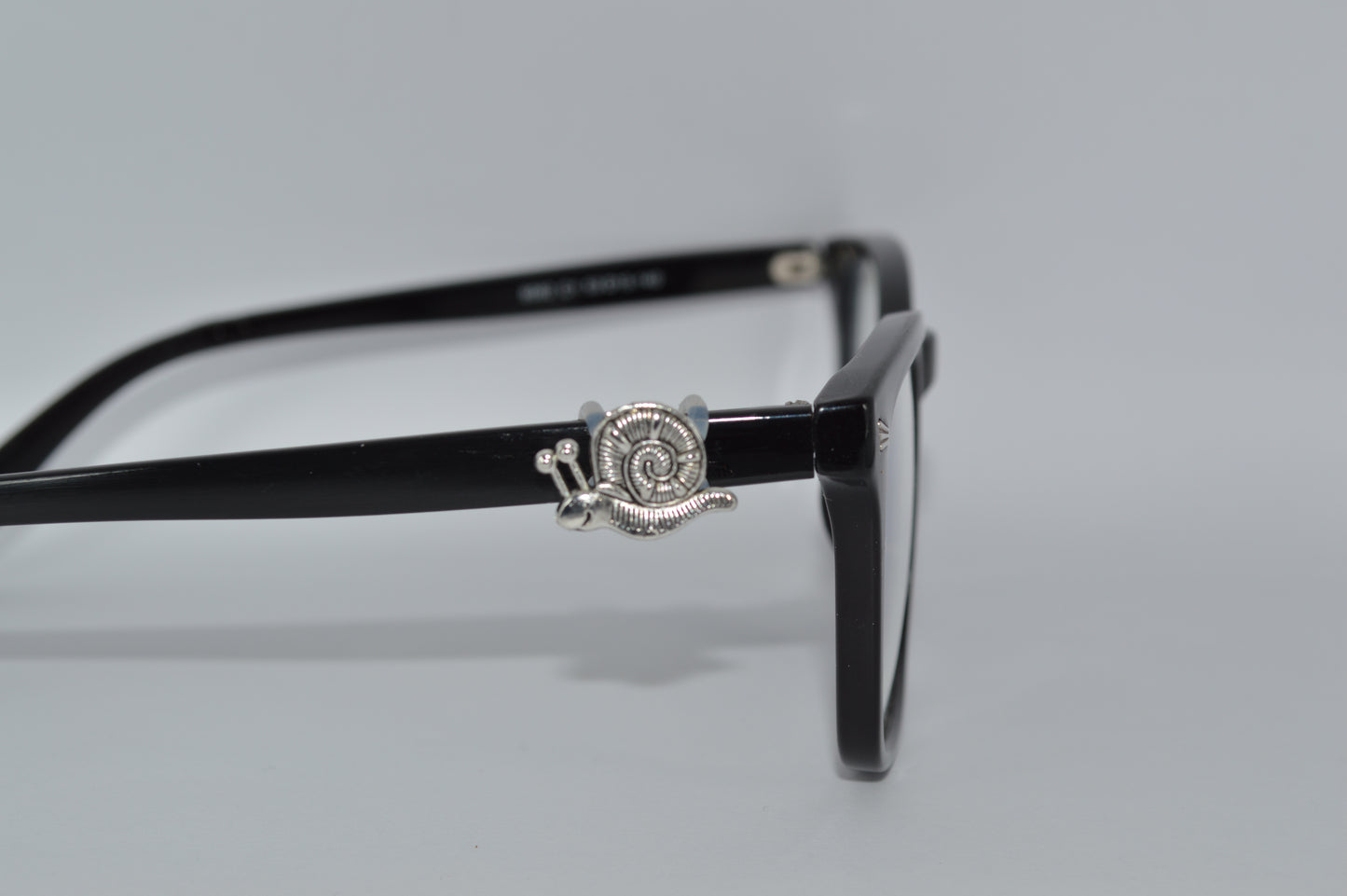 Metal Snail  Eyedeco Charm